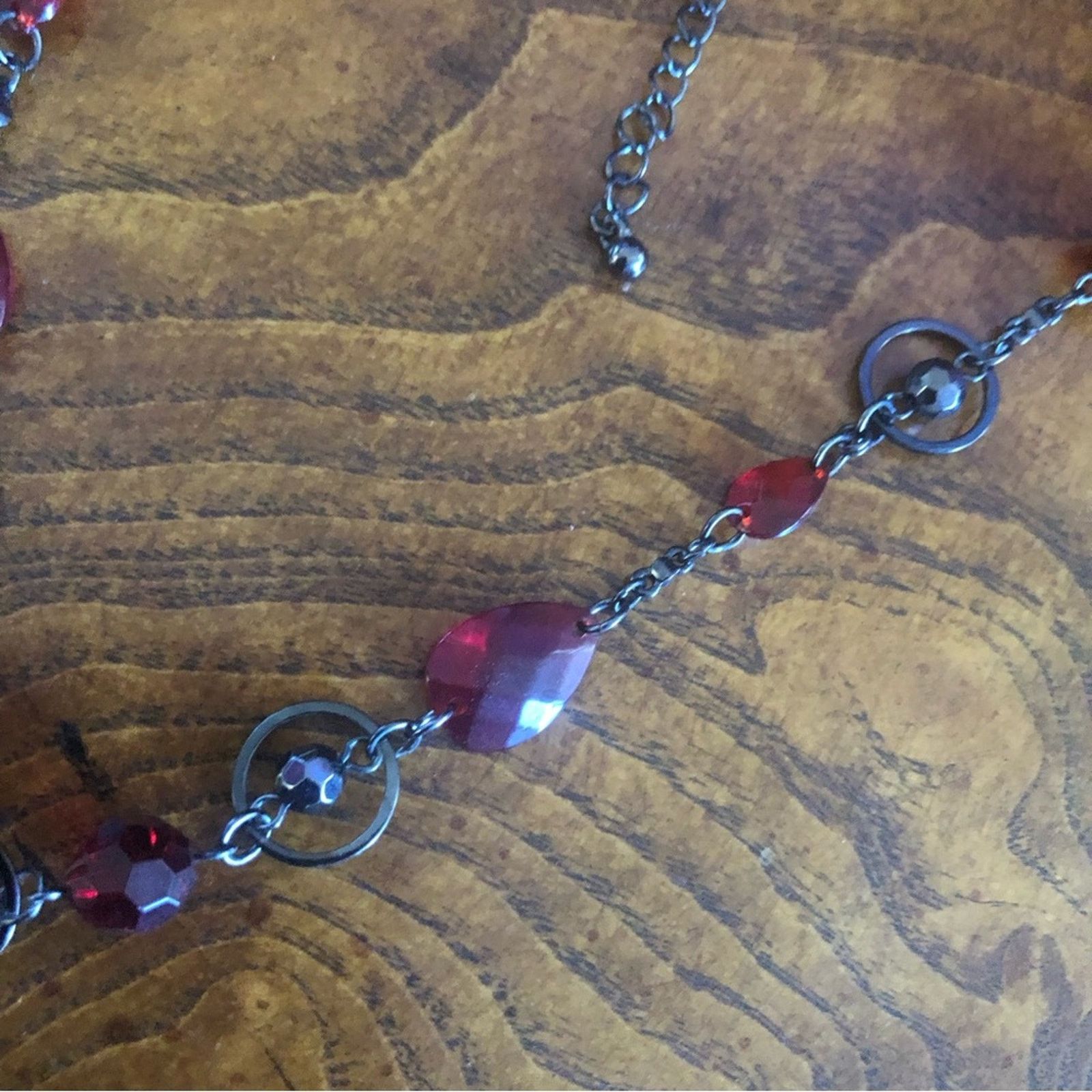 Jewelry Faceted vampire blood glass gunmetal floating bead necklace Size ONE SIZE - 9 Thumbnail