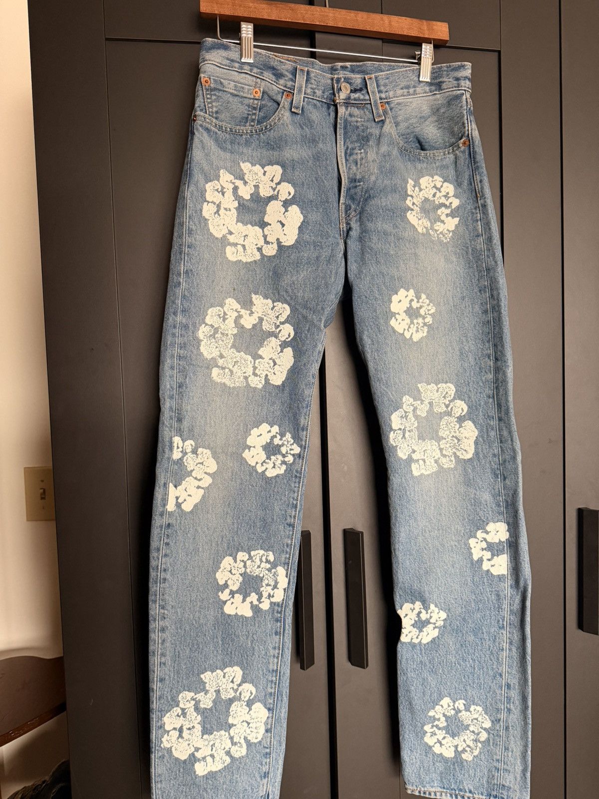 DENIM TEARS Denim Tears Cotton Wreath Jean Light Wash | Grailed