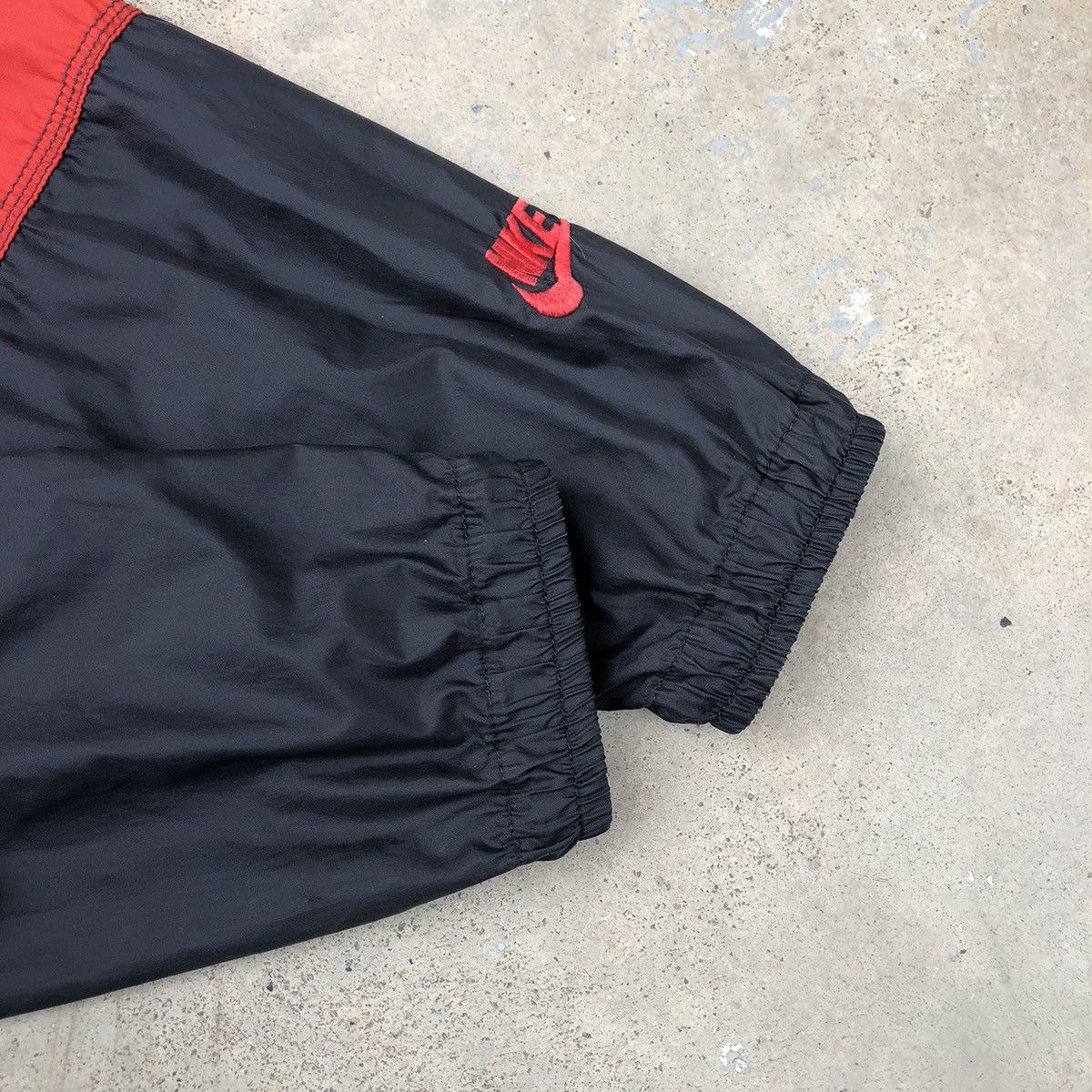 Nike Vintage Nike 90s Big Swoosh Windbreaker Jacket Size L / US 10 / IT 46 - 6 Thumbnail
