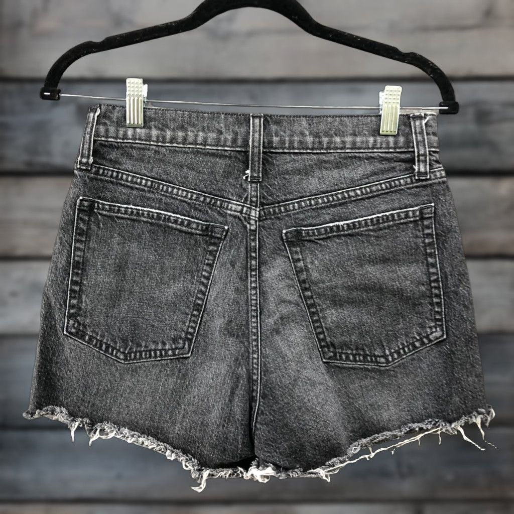 Gap VINTAGE Gap 3" Sky High Rise Cheeky Cutoff Shorts Women 27/4R Black Denim Raw Hem Cotton Size 27" / US 4 / IT 40 - 1 Thumbnail