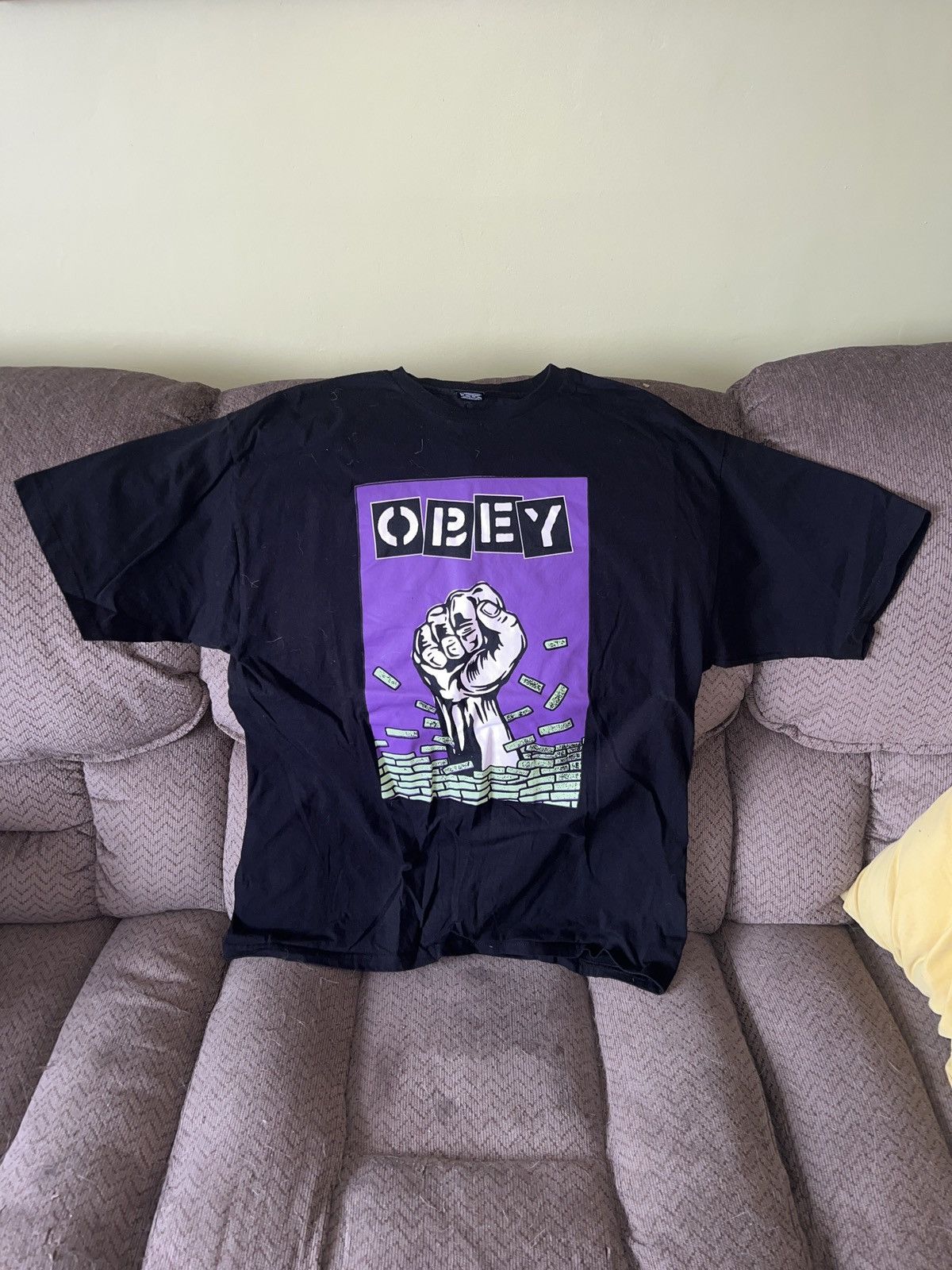 Obey × Shepard Fairey Obey Bust Out Tee Size US XL / EU 56 / 4 - 1 Thumbnail