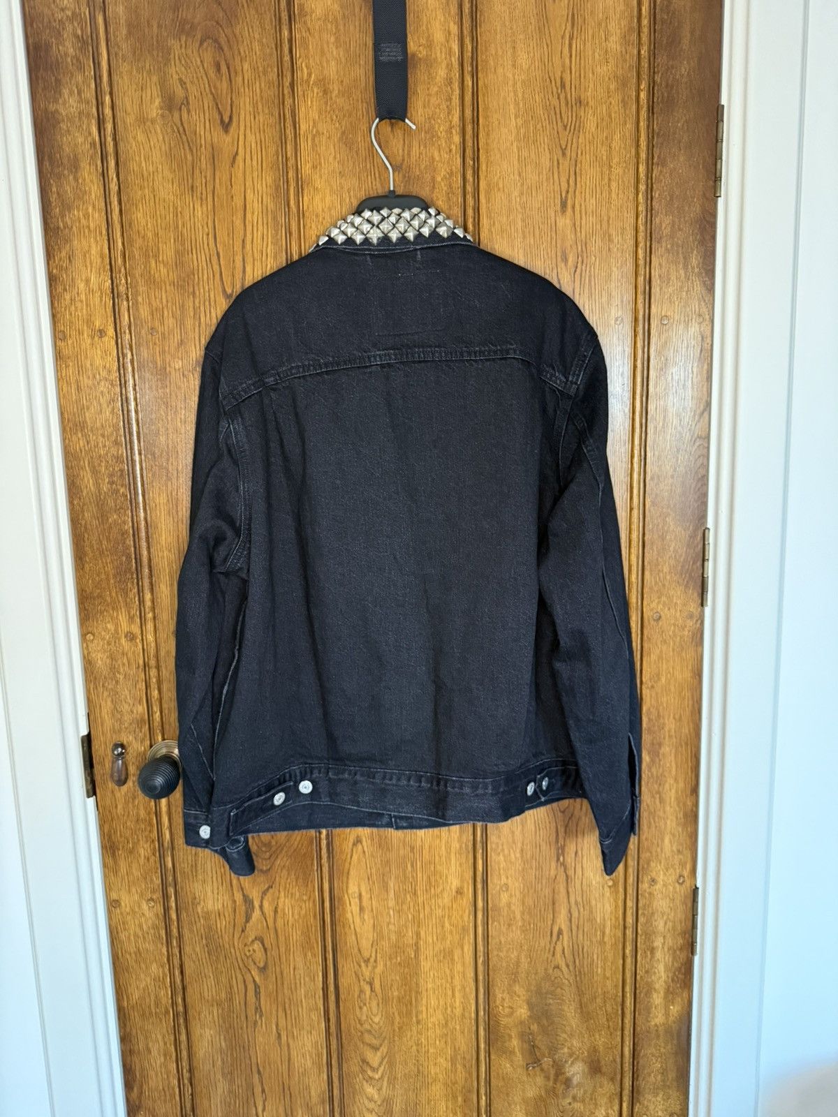 DENIM TEARS × Levi's Denim tears Levi’s black studded trucker jacket BNWT Size US L / EU 52-54 / 3 - 15 Thumbnail