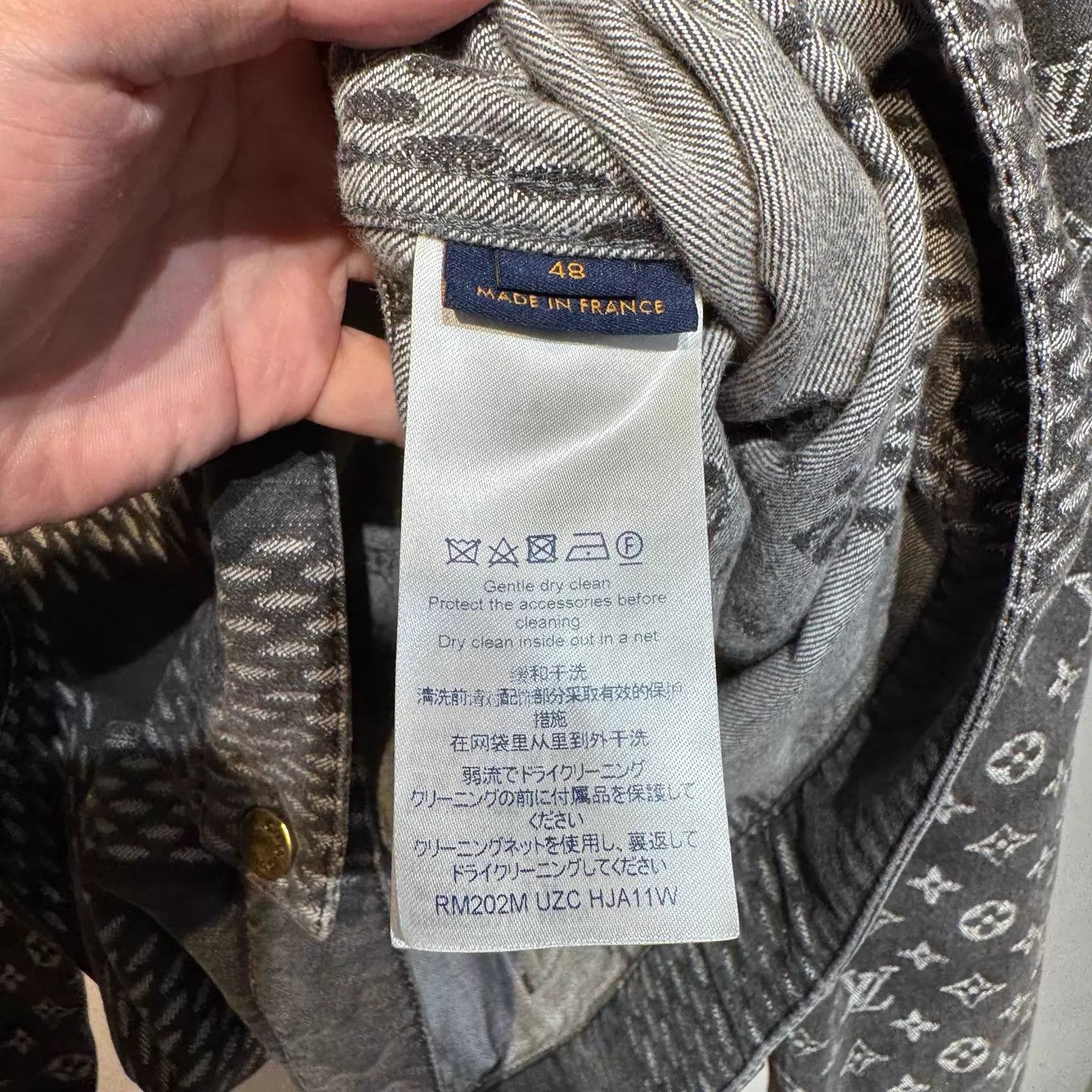 Louis Vuitton Louis Vuitton x Nigo Black Denim Jacket 48 (New) Size US M / EU 48-50 / 2 - 2 Thumbnail