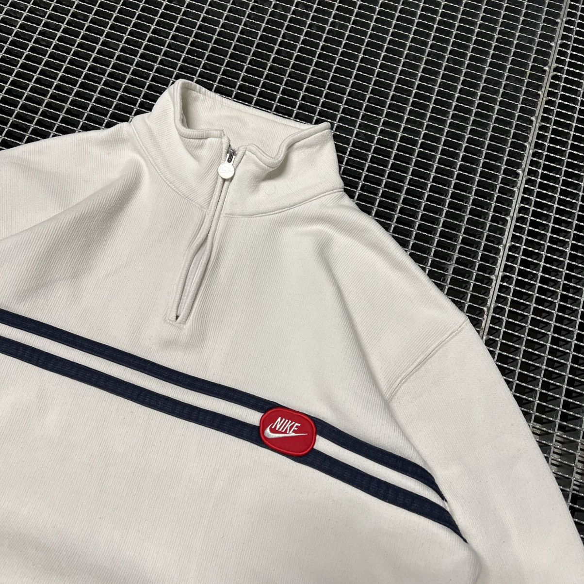 Nike Vintage 1/4 Zip Hoodie Nike Streatwear Hype Size US L / EU 52-54 / 3 - 3 Thumbnail