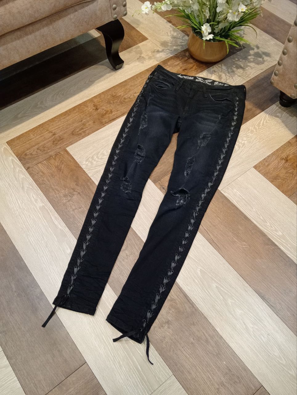 Robins Jeans ROBIN'S JEAN BLACK RIPPED FINISH LACE UP STRETCH SKINNY PANT Size 28" / US 6 / IT 42 - 4 Thumbnail