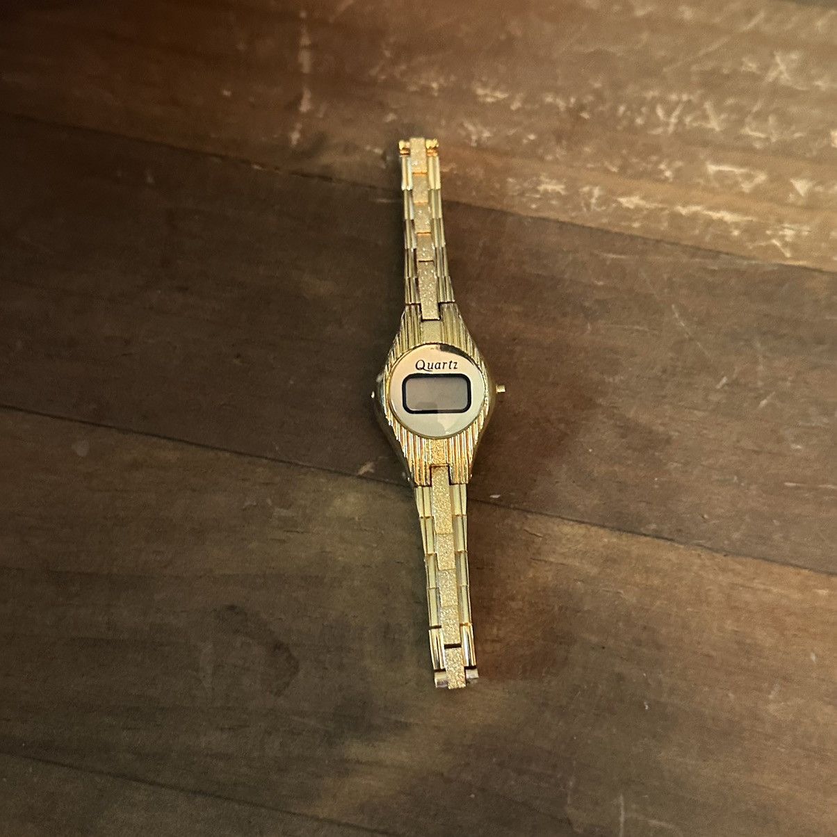 Vintage Vintage Quartz gold tone digital watch Size ONE SIZE - 6 Thumbnail