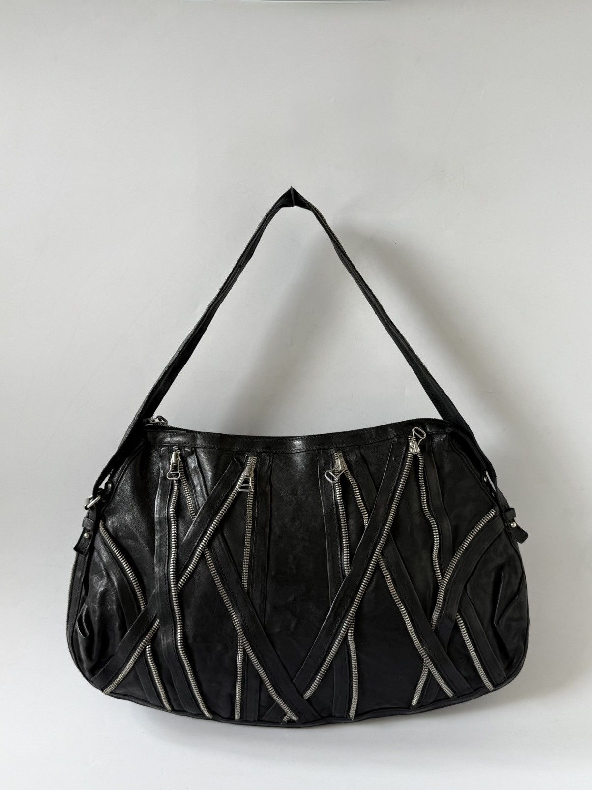 Balmain Balmain by Decarnin AW10 Black Leather Large Zipper Bag Size ONE SIZE - 3 Thumbnail