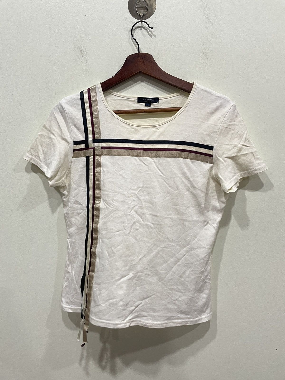 Burberry Burberry Tshirt Size M / US 6-8 / IT 42-44 - 1 Thumbnail