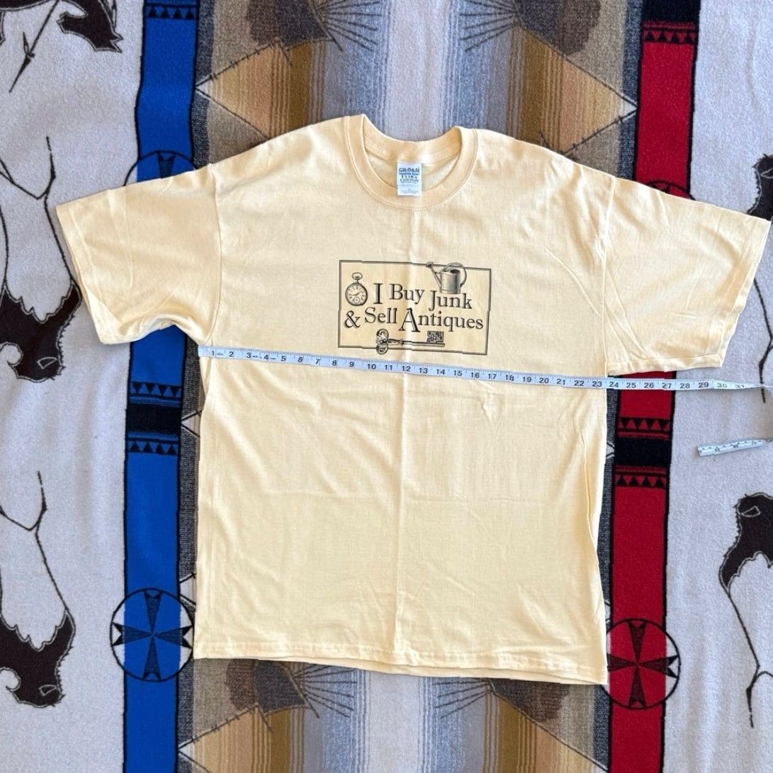 Gildan VINTAGE I Buy Junk & Sell Antiques T-Shirt XL Men Yellow 90s Gildan Short Sleeve Regular Mens Size US XL / EU 56 / 4 - 4 Thumbnail