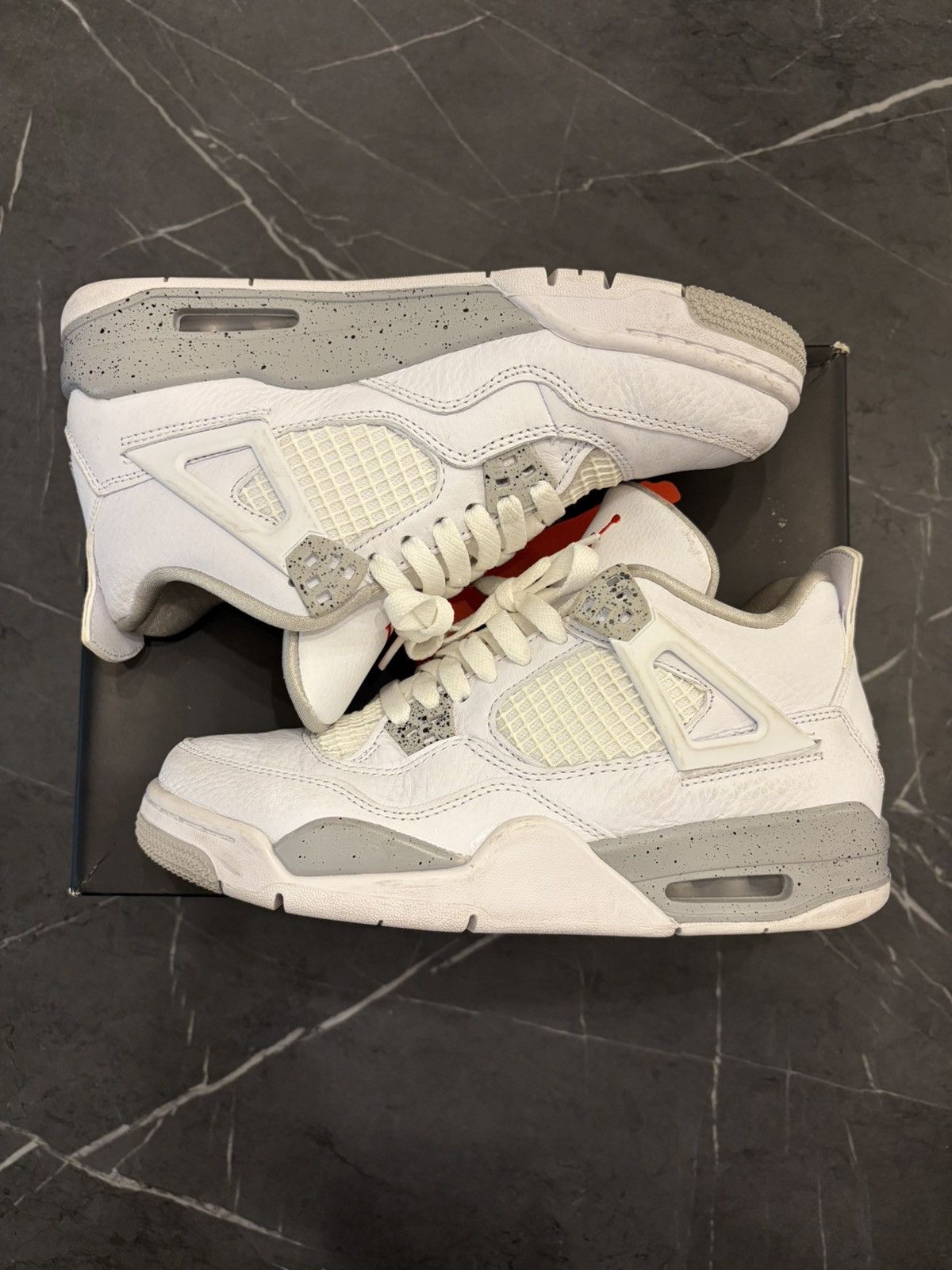 Jordan Brand Jordan 4 “White Oreo” 6.5Y Size US 6.5 / IT 36.5 - 2 Thumbnail