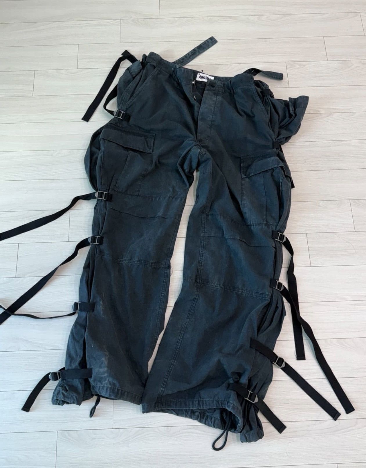 Magliano Magliano parachute bondage cargopants Size US 33 - 1 Preview