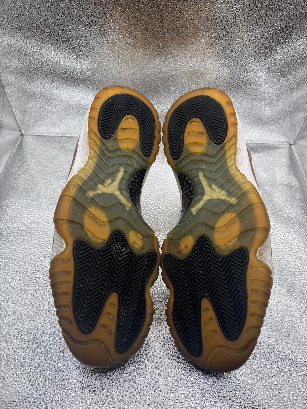 Jordan Brand Air Jordan 11 low closing ceremony Size US 12 / EU 45 - 3 Thumbnail