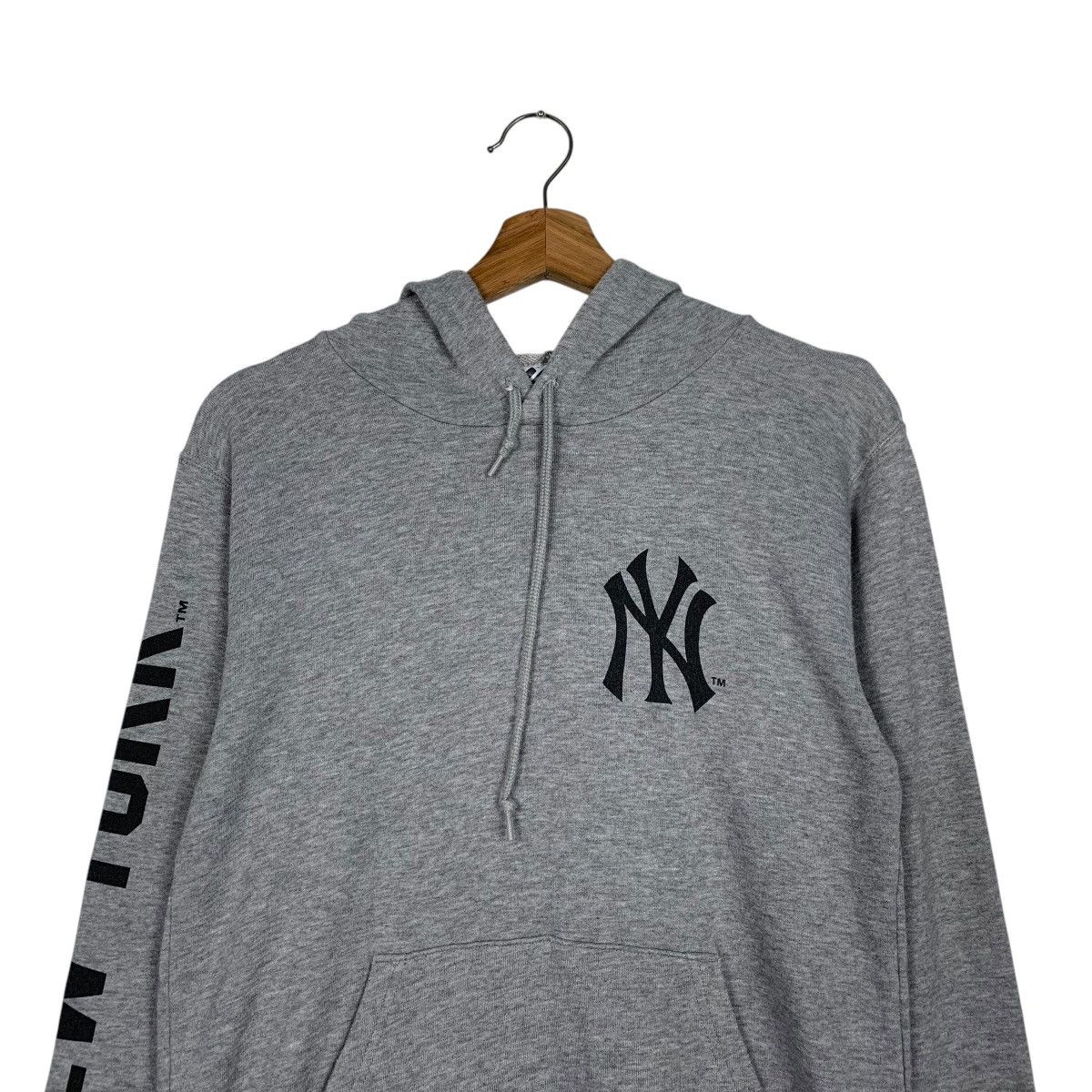 Majestic Majestic MLB New York Yankees Pullover Hoodie Size US M / EU 48-50 / 2 - 11 Thumbnail