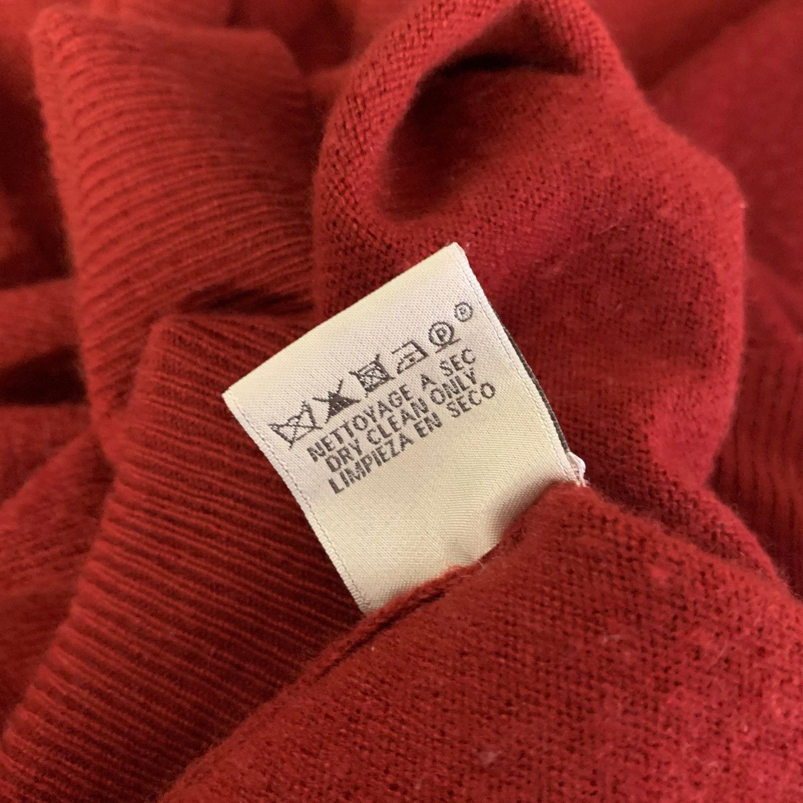 Hermes HERMES Size M Red Ribbed Cashmere V-Neck Sweater Size US M / EU 48-50 / 2 - 7 Thumbnail