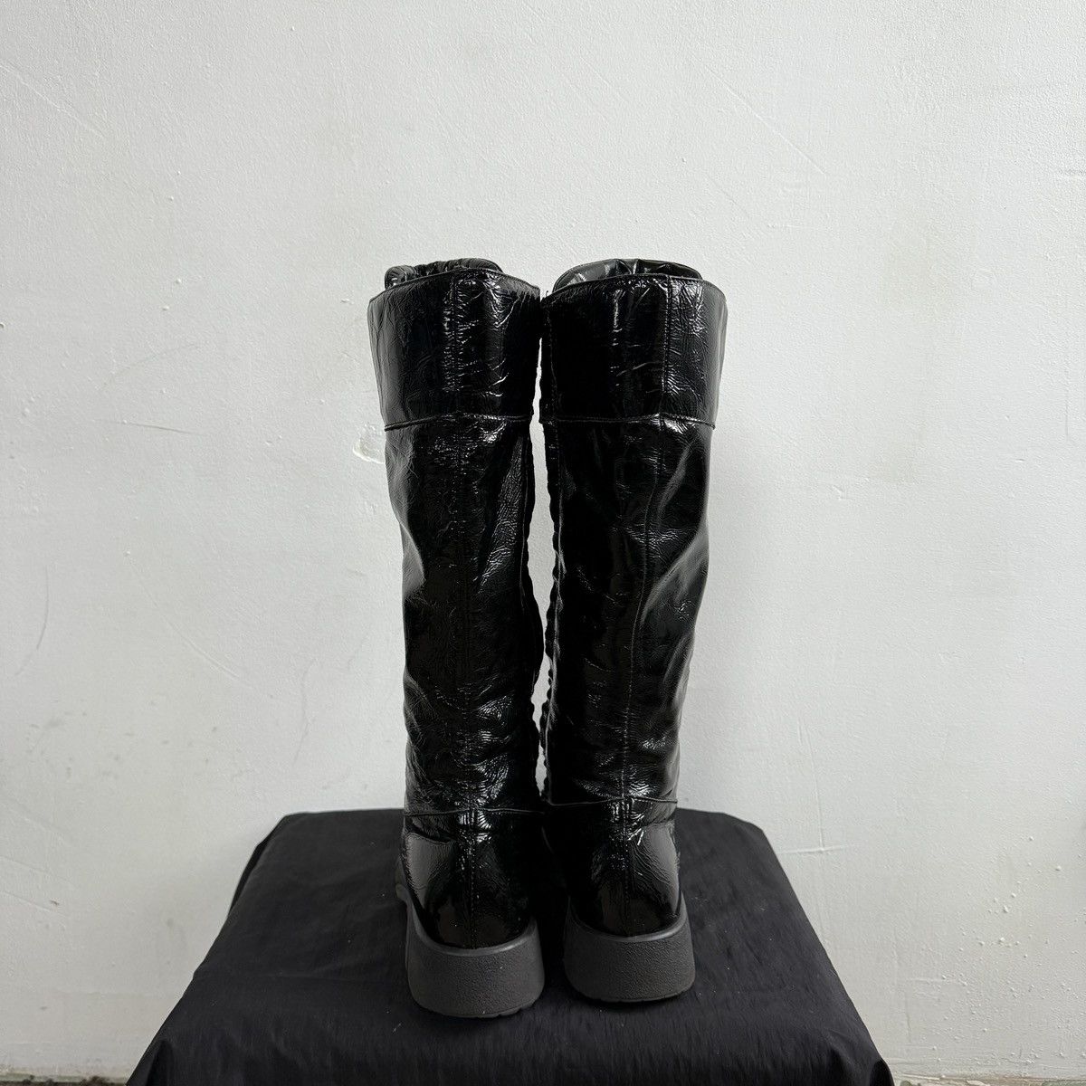 If Six Was Nine Vintage Y2K Bumper Patent Leather Knee High Lace Up Boots Size US 8 / IT 38 - 8 Thumbnail