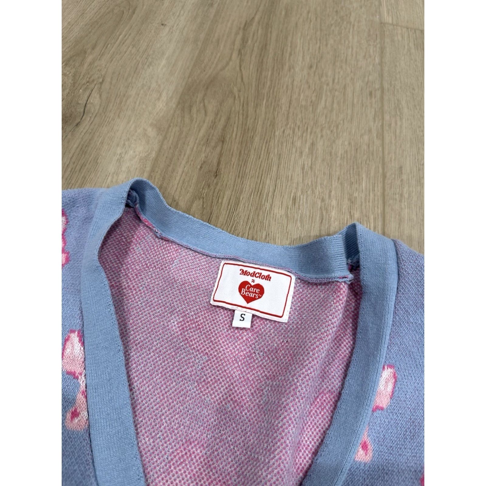 Vintage VINTAGE Care Bears ModCloth Cardigan Sweater Blue V-Neck Women S Cardigan Size S Size S / US 4 / IT 40 - 5 Thumbnail