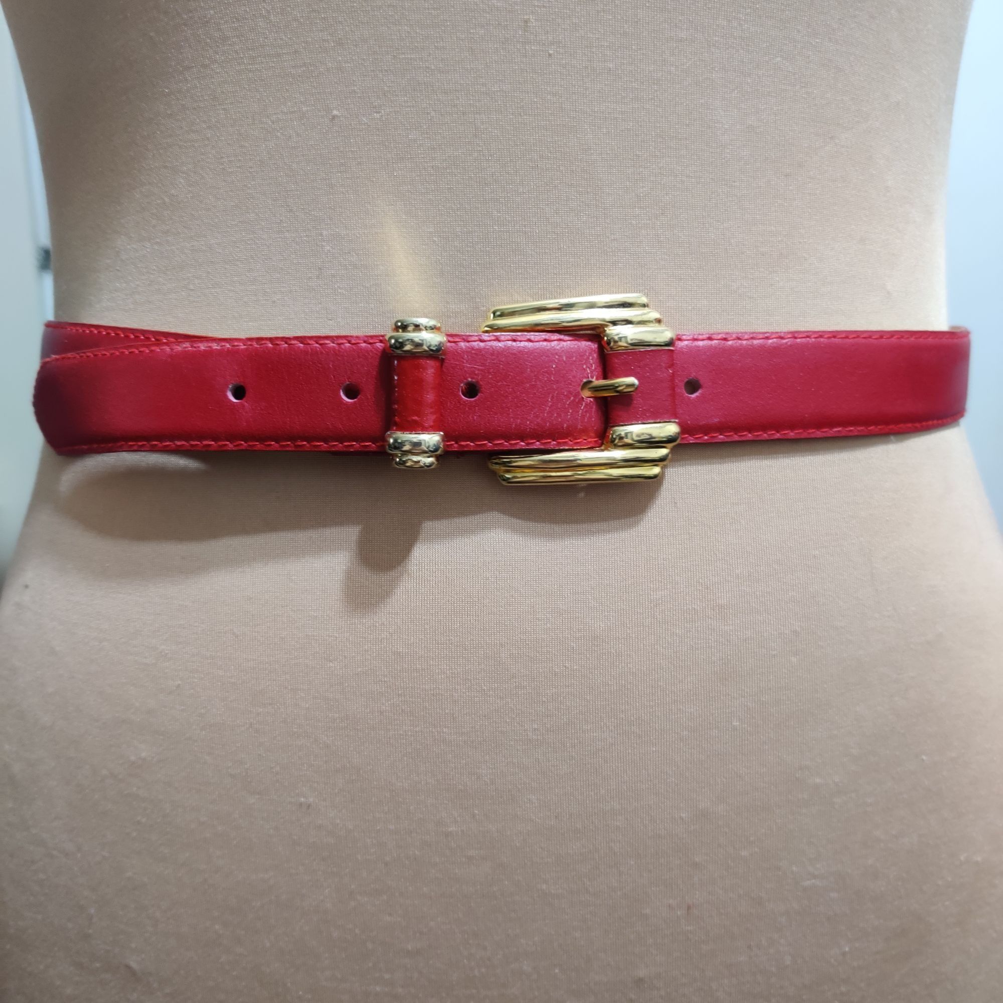 Worthington Worthington Vintage Red Belt Gold Buckle Statement Bombshell Size ONE SIZE - 1 Thumbnail