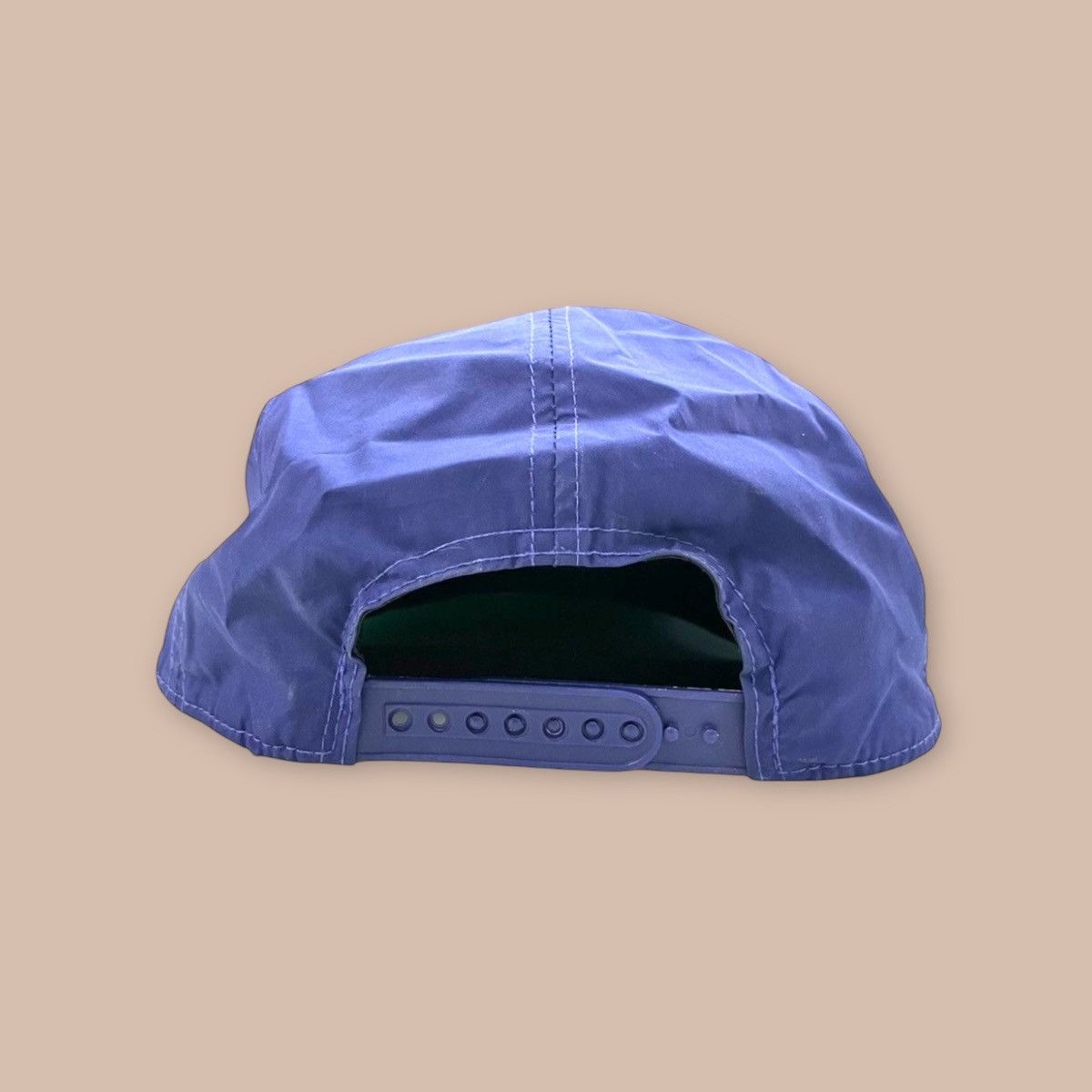 Vintage NIKE 80’s Embroidered Swoosh Nylon CAP