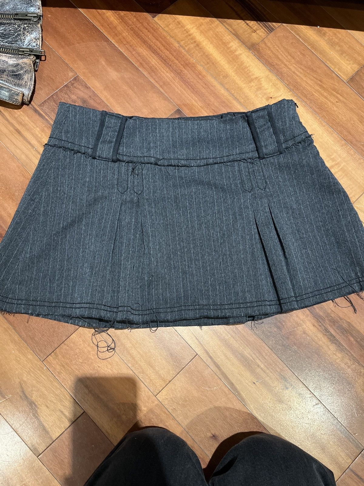 American Rag Grey and white pinstriped mini pleated skirt Size 31" - 2 Thumbnail