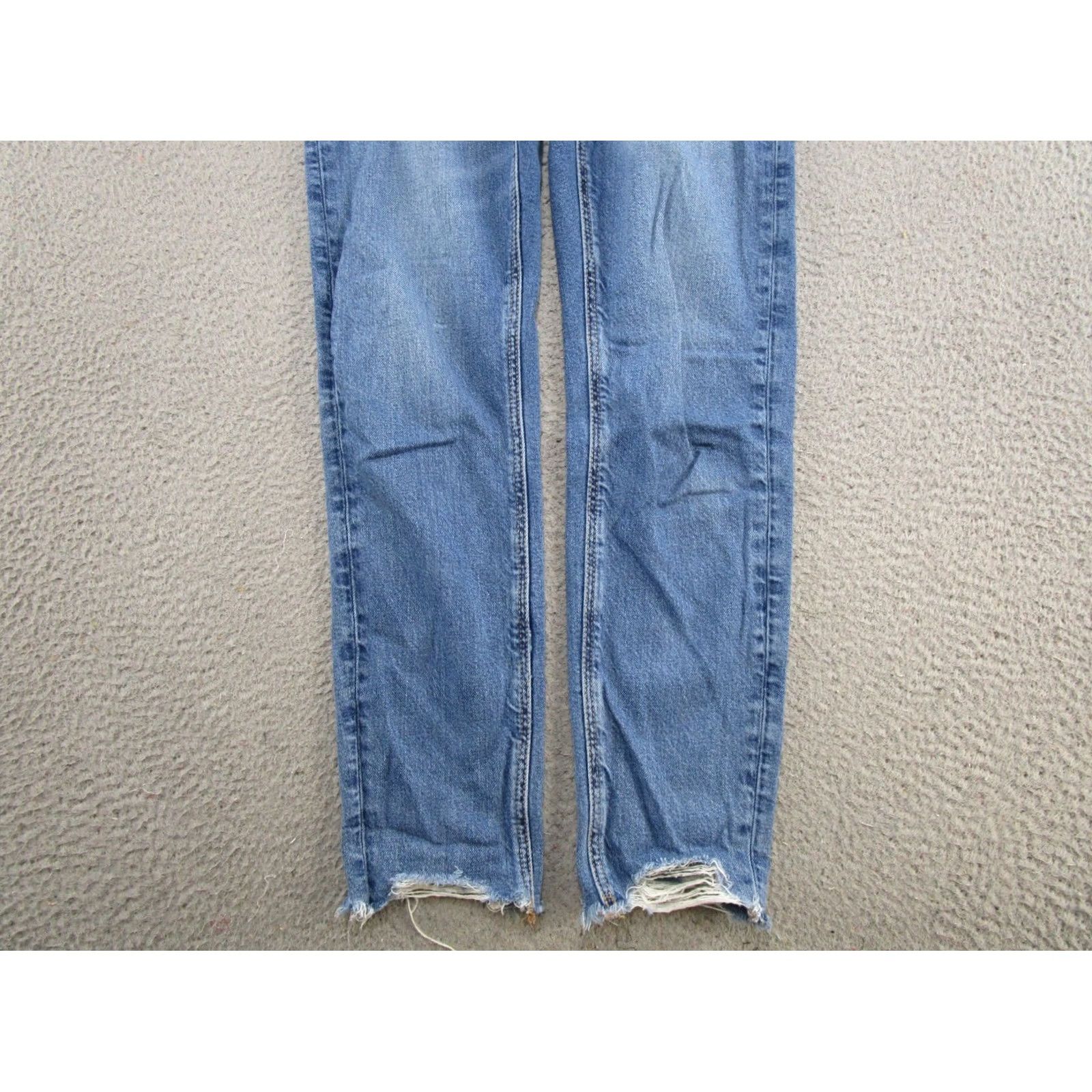 American Eagle Outfitters American Eagle Outfitters Jeans Shown Distressed Stretch Mom Regular 0 Long Blue Denim 5-Pocket Womens Size 25" / US 0 / IT 36 - 2 Thumbnail