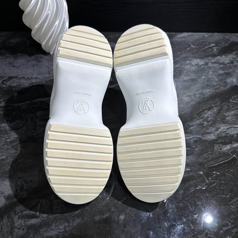 Louis Vuitton Louis Vuitton Stylish Low-Top Casual Sneakers - Size US 5.5 / EU 38 - 4 Thumbnail