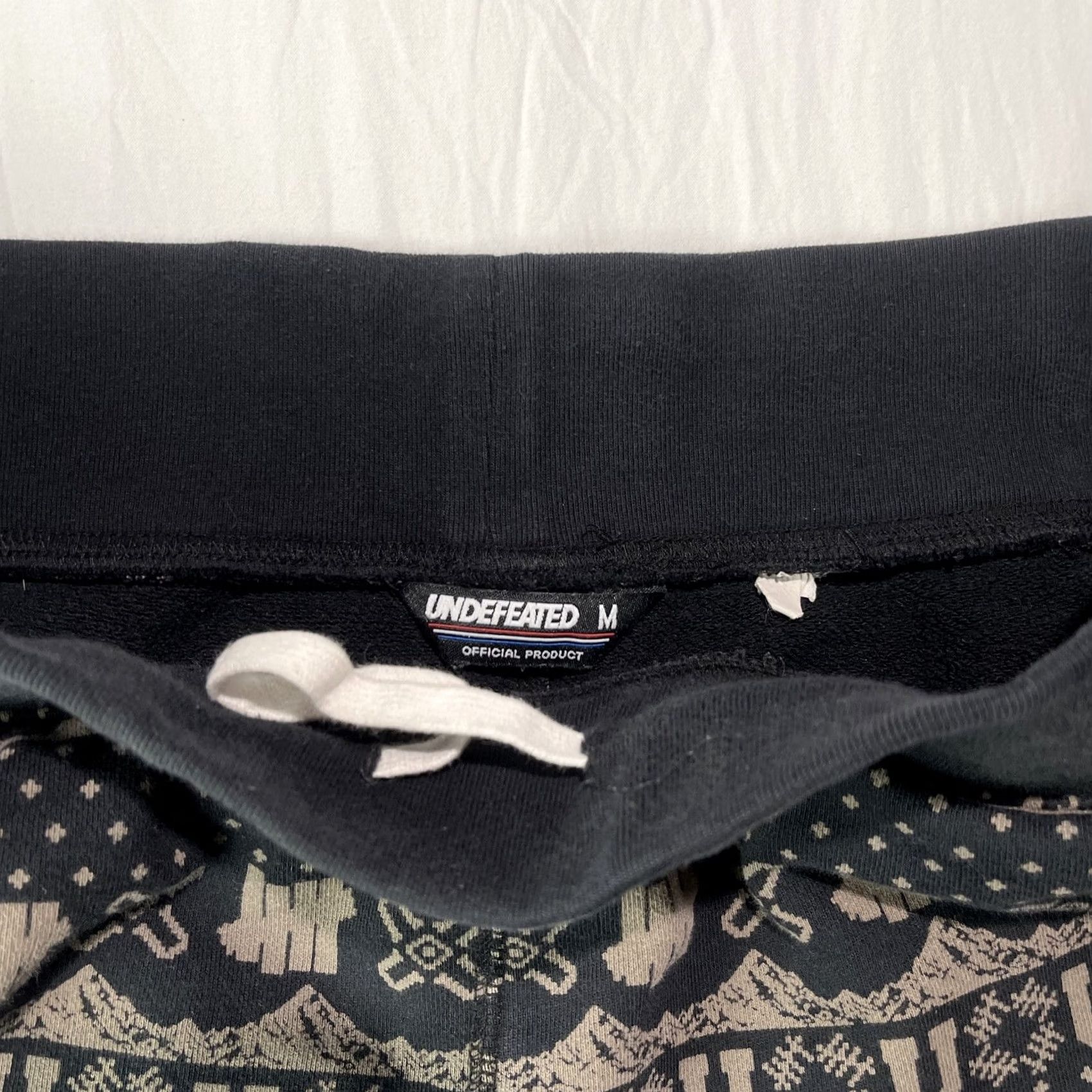Undefeated VINTAGE Undefeated Shorts Mens Medium UNDFTD Black Fair Isle Sweats Logo Size US 31 - 4 Thumbnail