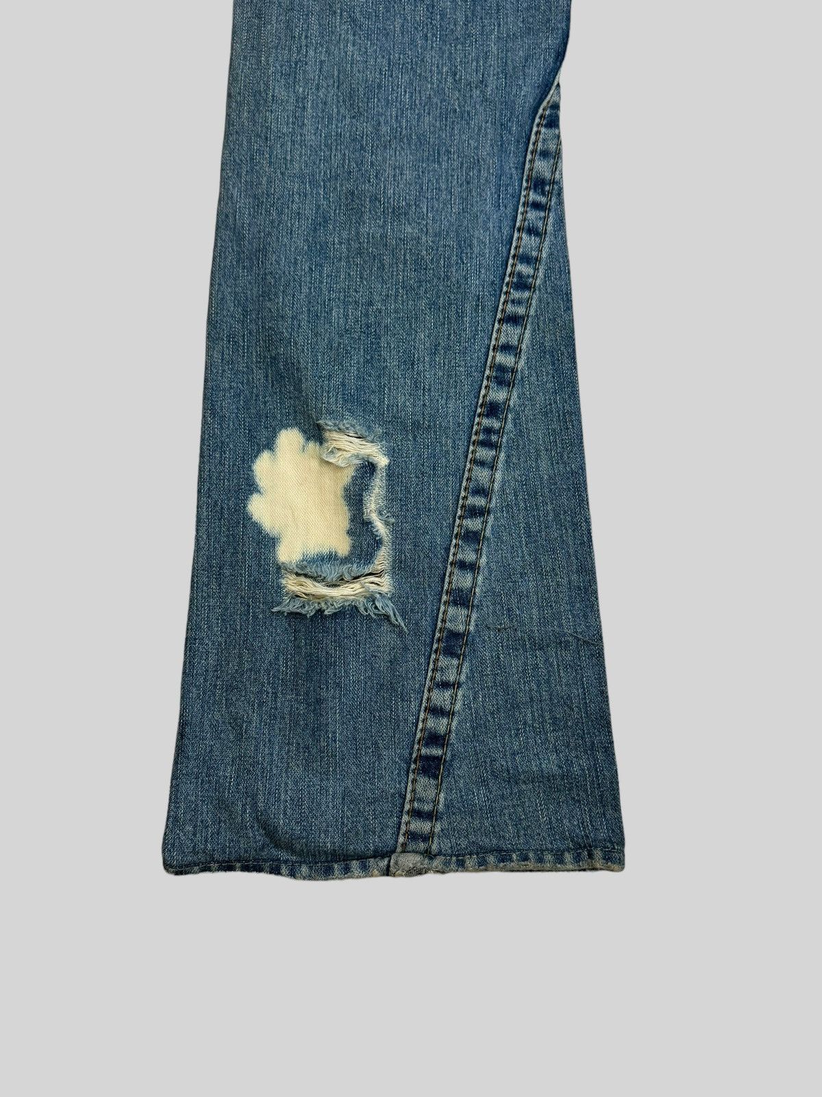 True Religion Vintage Flared TRUE RELIGION Distressed Acid Wash Denim Size US 31 - 16 Thumbnail