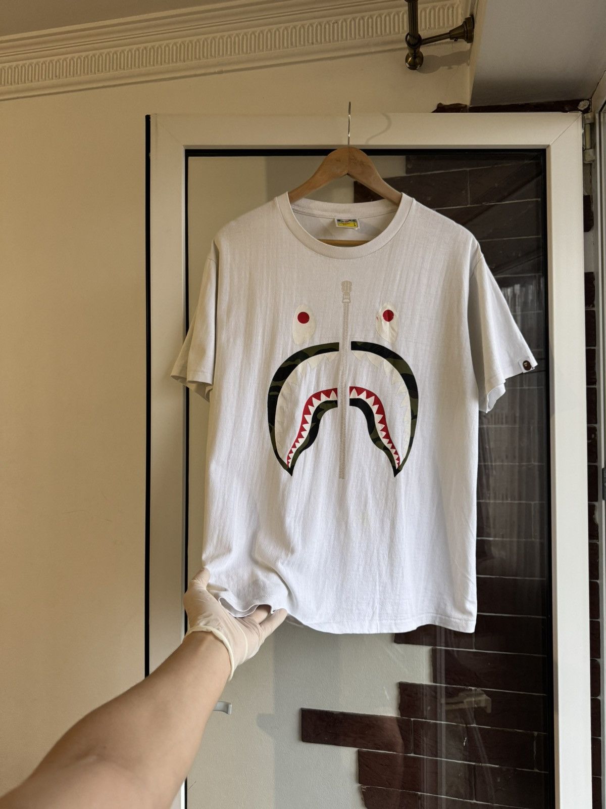 Bape Bape Shark logo tshirt Size US L / EU 52-54 / 3 - 4 Thumbnail
