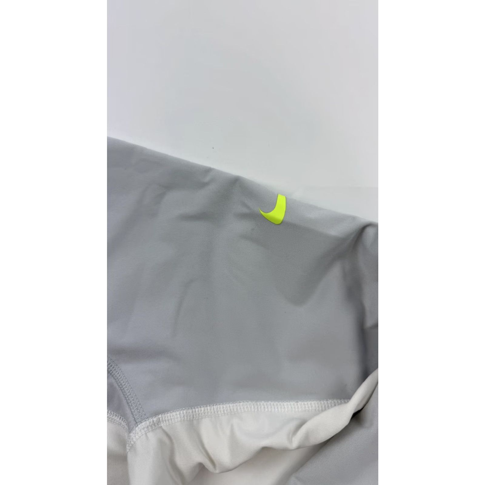 Nike VINTAGE Nike Pro Pullover Womens Large Gray White 1/4 Zip Dri-Fit Fleece Size L / US 10 / IT 46 - 5 Thumbnail