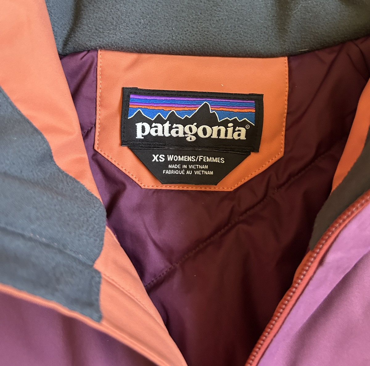Patagonia Patagonia Women's Insulated Snowbelle Jacket Size: XS Size XS / US 0-2 / IT 36-38 - 3 Thumbnail