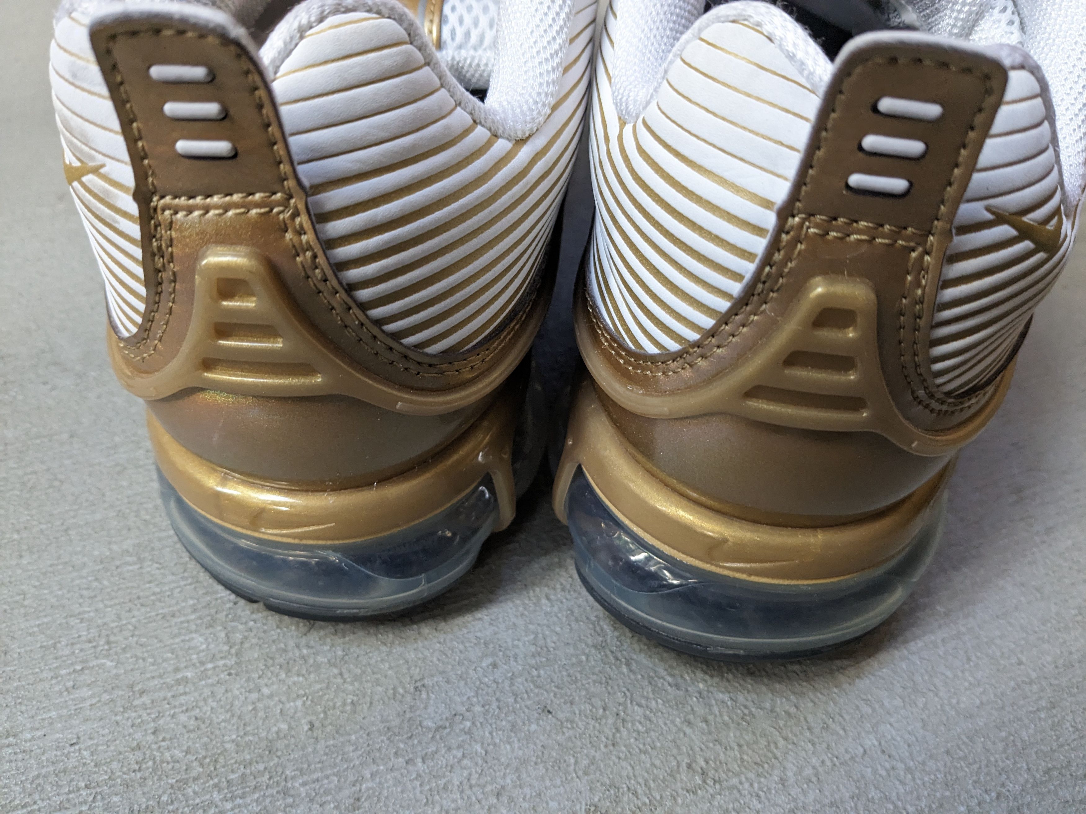 Nike Nike Air VaporMax 360 Gold Size 11 Silver White CK9671-101 Size US 11 / EU 44 - 12 Thumbnail