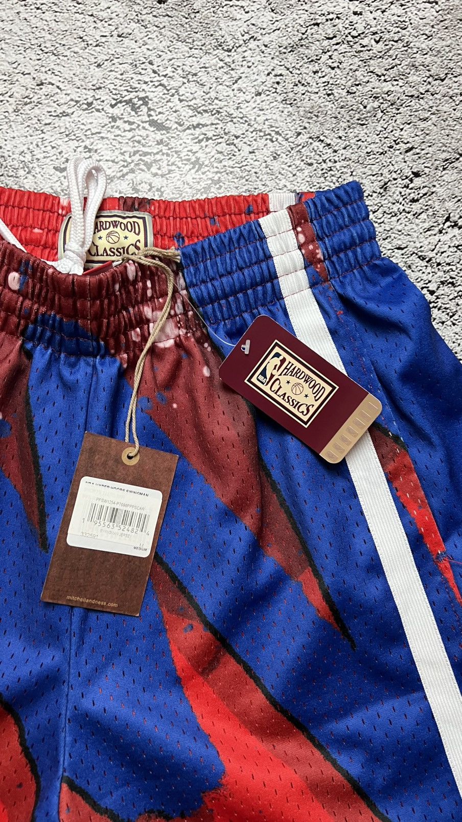 Mitchell & Ness NWT‼️Philadelphia 76ers sixers NBA mitchell & ness shorts Size US 32 / EU 48 - 4 Thumbnail