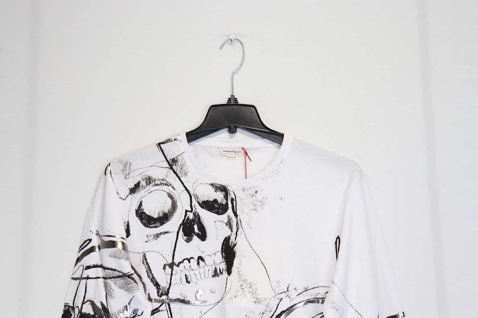 Alexander McQueen o1rshd1 Multi Large Logo Skull T-Shirt in White Size US L / EU 52-54 / 3 - 4 Thumbnail