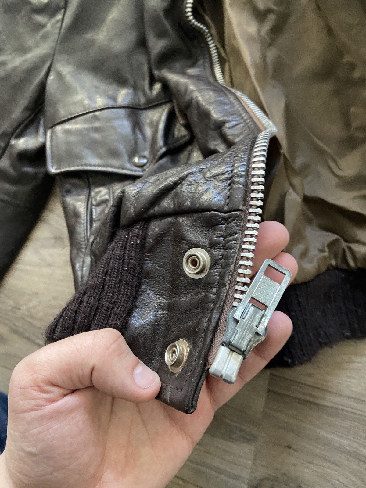 Vintage Vintage Made In USA Brown Leather Jacket Size US S / EU 44-46 / 1 - 11 Thumbnail