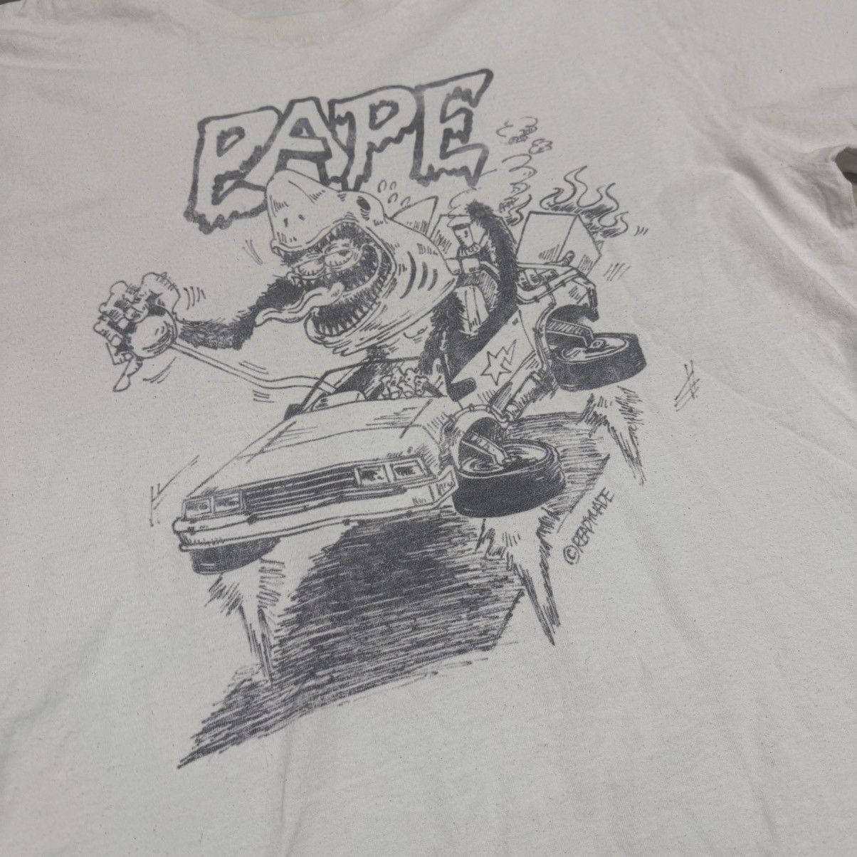 Bape × READYMADE BAPE READYMADE TEE LARGE SHIRT WHITE SHARK WIDE NEW Size US XL / EU 56 / 4 - 4 Thumbnail