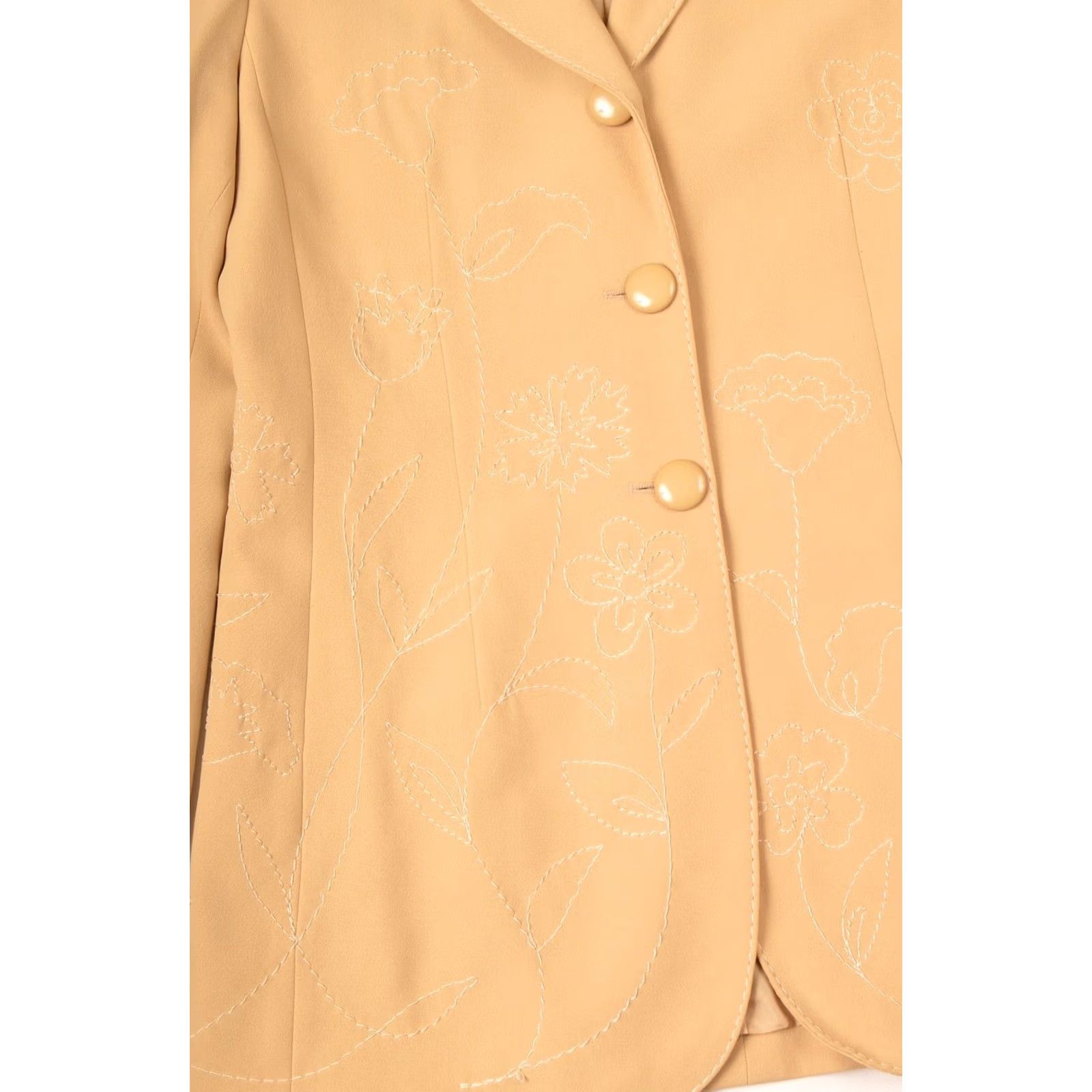Moschino VINTAGE Moschino Couture Beige Blazer Jacket Embroidered Flowers Women Size 10 USA 10 Size L / US 10 / IT 46 - 2 Thumbnail