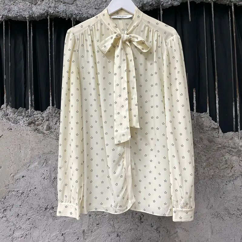 Givenchy Givenchy Beige Star Print Blouse with Bow 0089 Size ONE SIZE - 1 Thumbnail