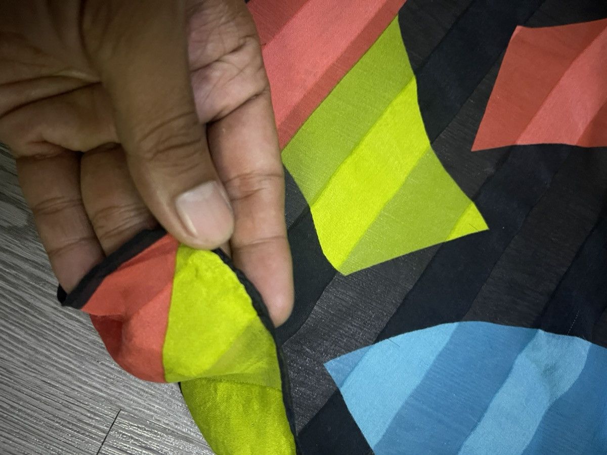 Yves Saint Laurent YSL geometric silk scarves 60cm Size ONE SIZE - 8 Thumbnail