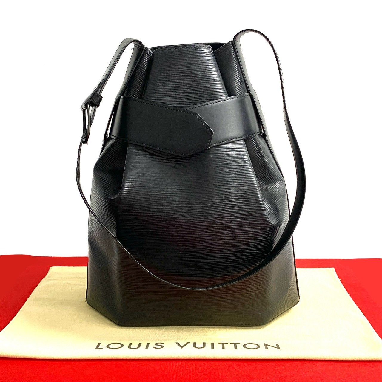 Louis Vuitton Louis Vuitton Sac De Paul Epi Shoulder Bag Leather Shoulder Bag in Black, Women's