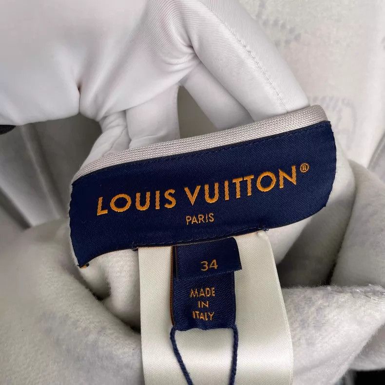 Louis Vuitton Louis Vuitton Baby Light Blue Reversible Tattoo Bathrobe C Size XXS / US 00 / IT 34 - 4 Thumbnail