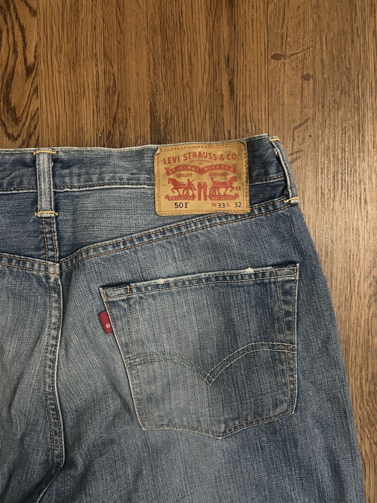 Levi's Modern Lightwash Levi's 501 Jeans 33 x 27 Size US 33 - 4 Thumbnail