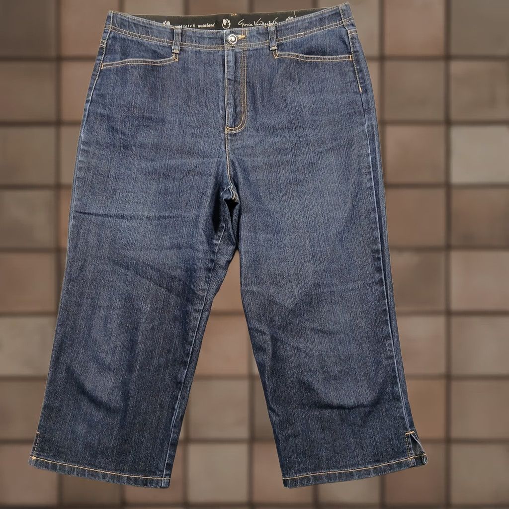 Gloria Vanderbilt Gloria Vanderbilt Stretch Waistband Denim Capri Jeans Womens 12 Dark Wash Size 34" / US 12 / IT 48 - 1 Thumbnail