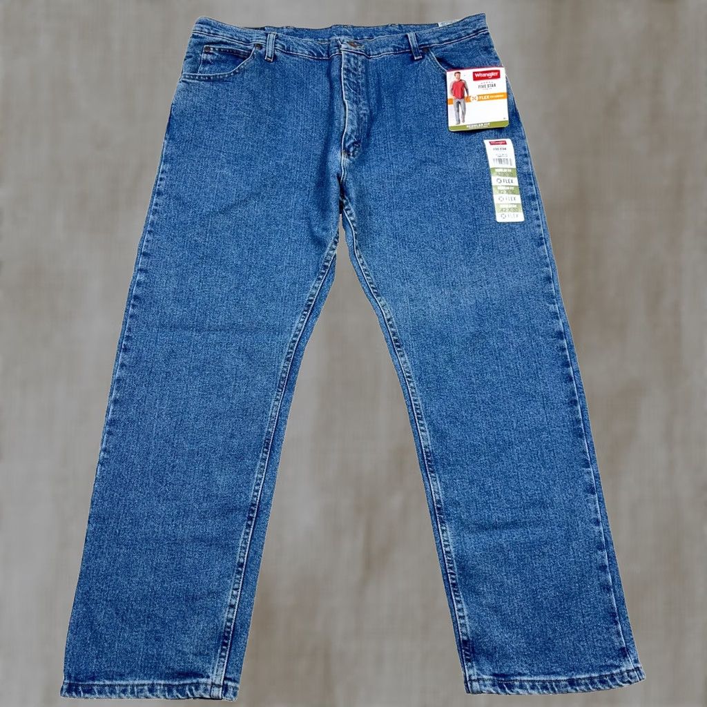 Wrangler Wrangler Jeans Men 42x30 Regular Straight Medium Wash Five Star Denim NEW Jeans Wrangler Size US 42 / EU 58 - 1 Thumbnail