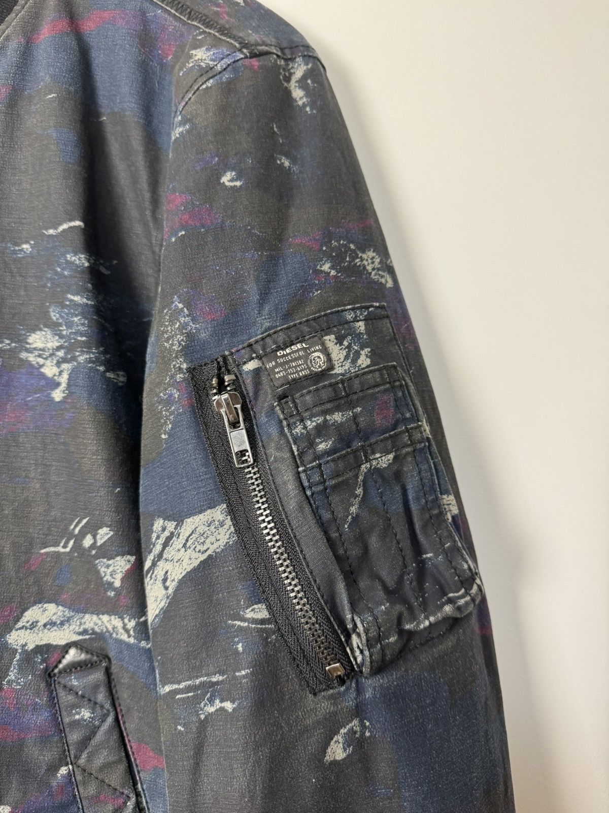 Diesel Rare Vintage Diesel Camo Bomber Jacket Avant-Garde Style Size US M / EU 48-50 / 2 - 3 Thumbnail