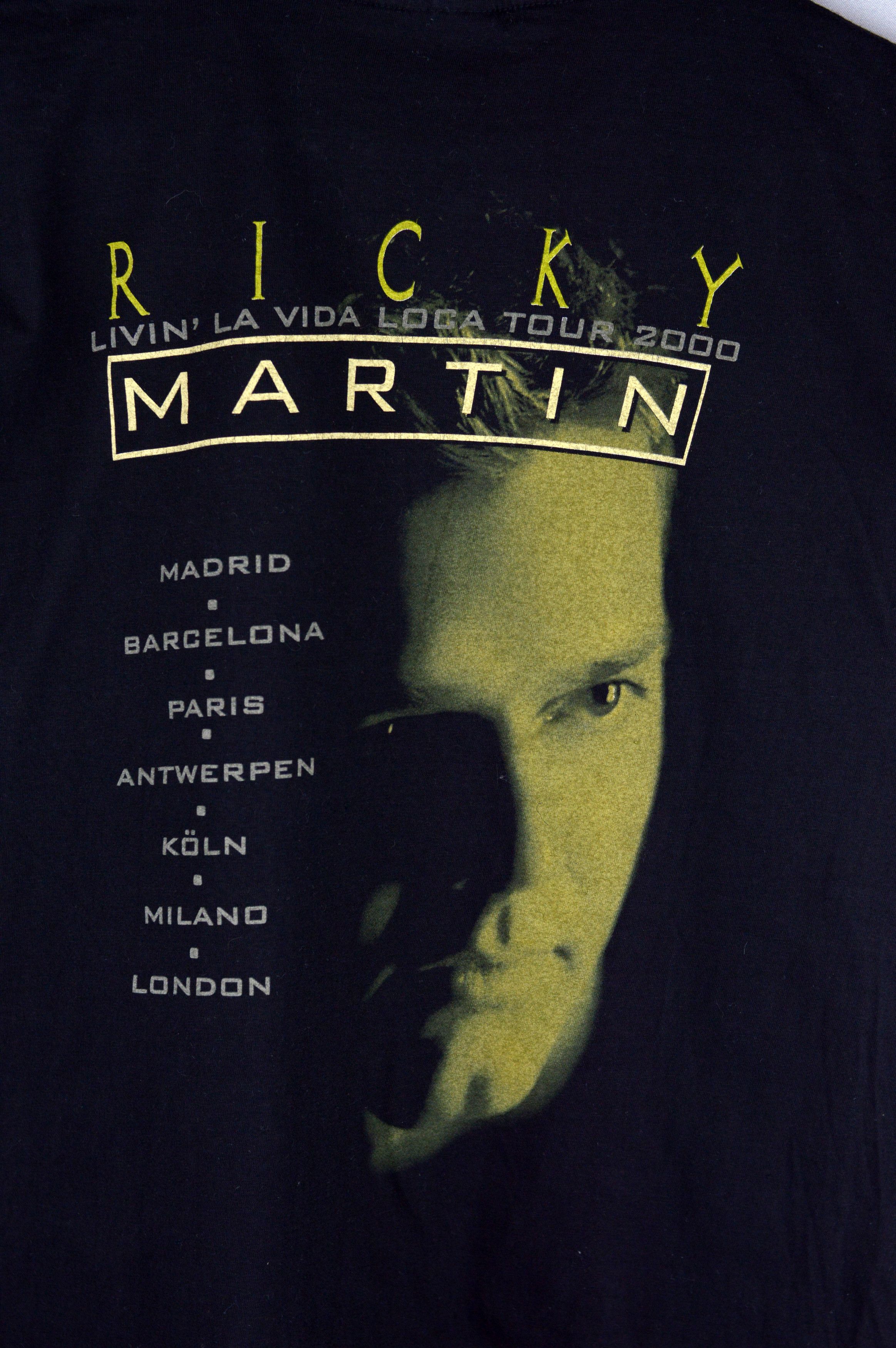 Vintage Vintage Ricky Martin Live 1999 t shirt Size US S / EU 44-46 / 1 - 6 Thumbnail