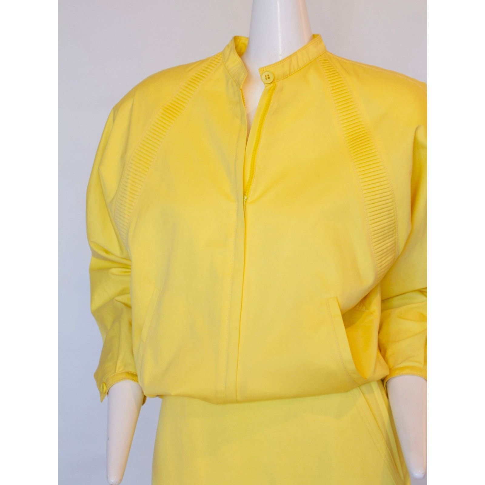 Versace VTG Gianni Versace Canary Yellow 100% Cotton Skirt & Jacket Size 28" / US 6 / IT 42 - 3 Thumbnail