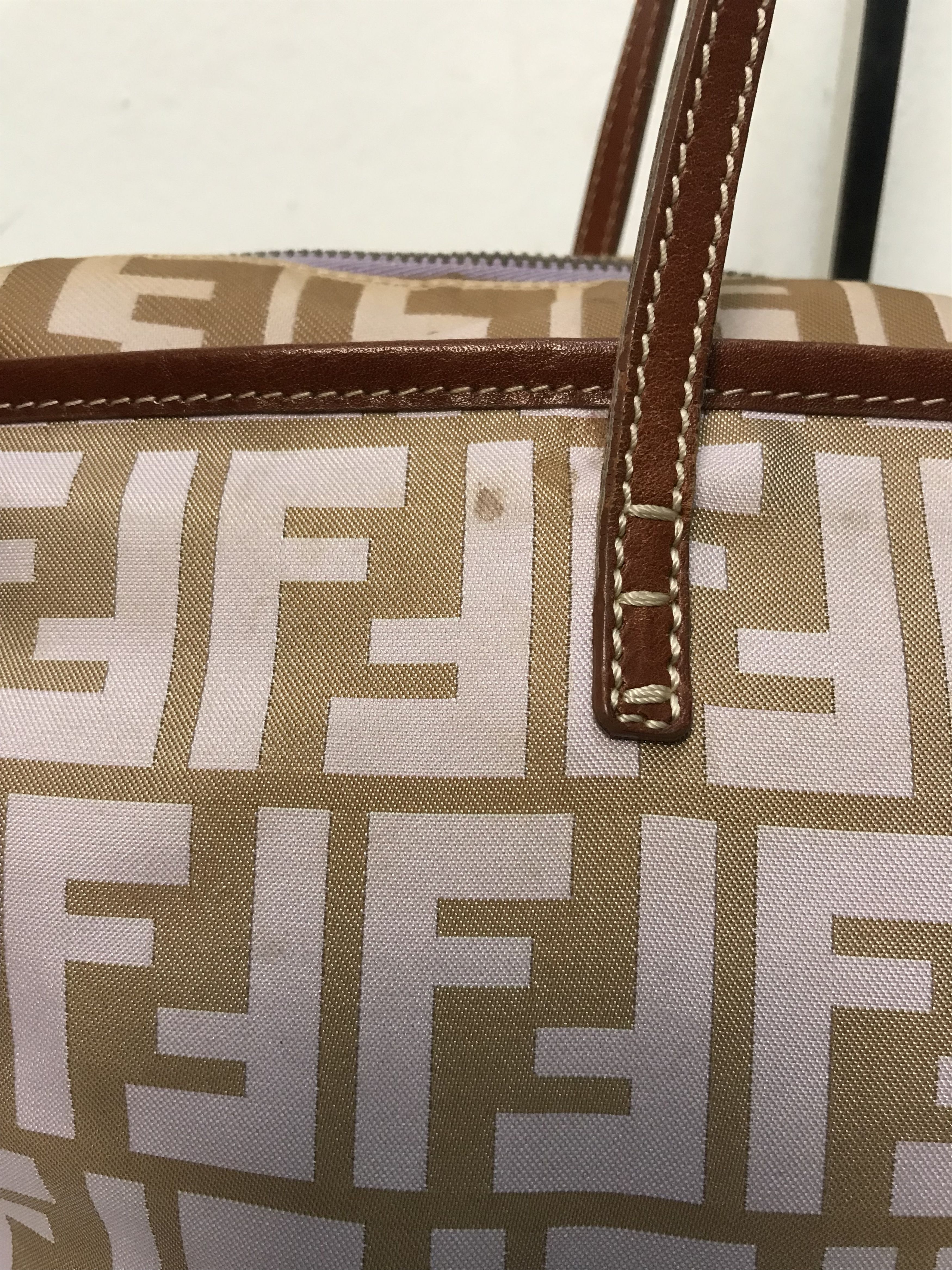 Fendi Fendi Monogram Handbag Size ONE SIZE - 15 Thumbnail