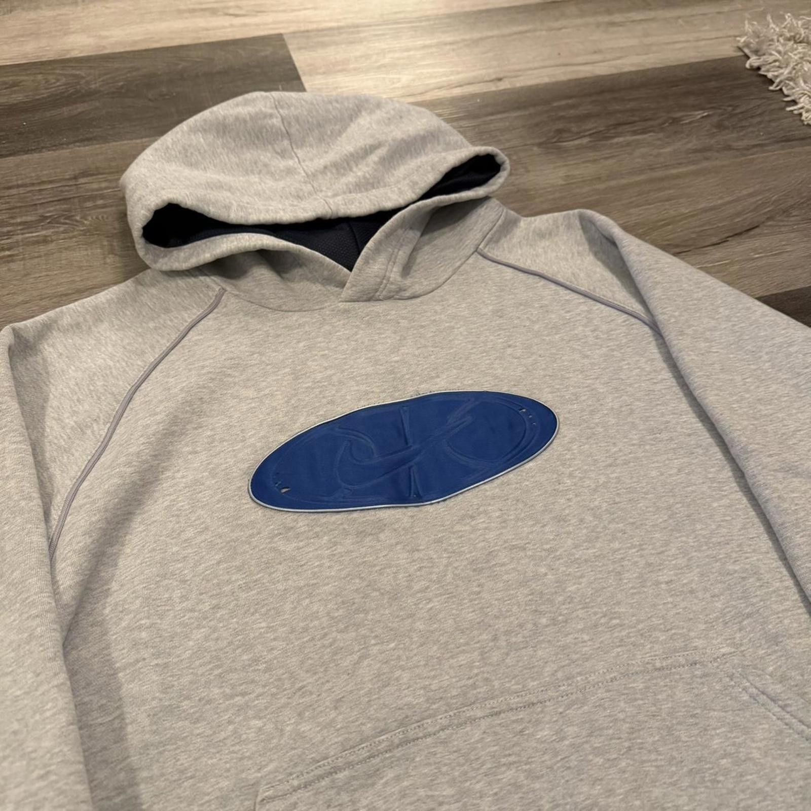 Nike Vintage Nike basketball hoodie 90s L/XL RARE Size US L / EU 52-54 / 3 - 1 Thumbnail