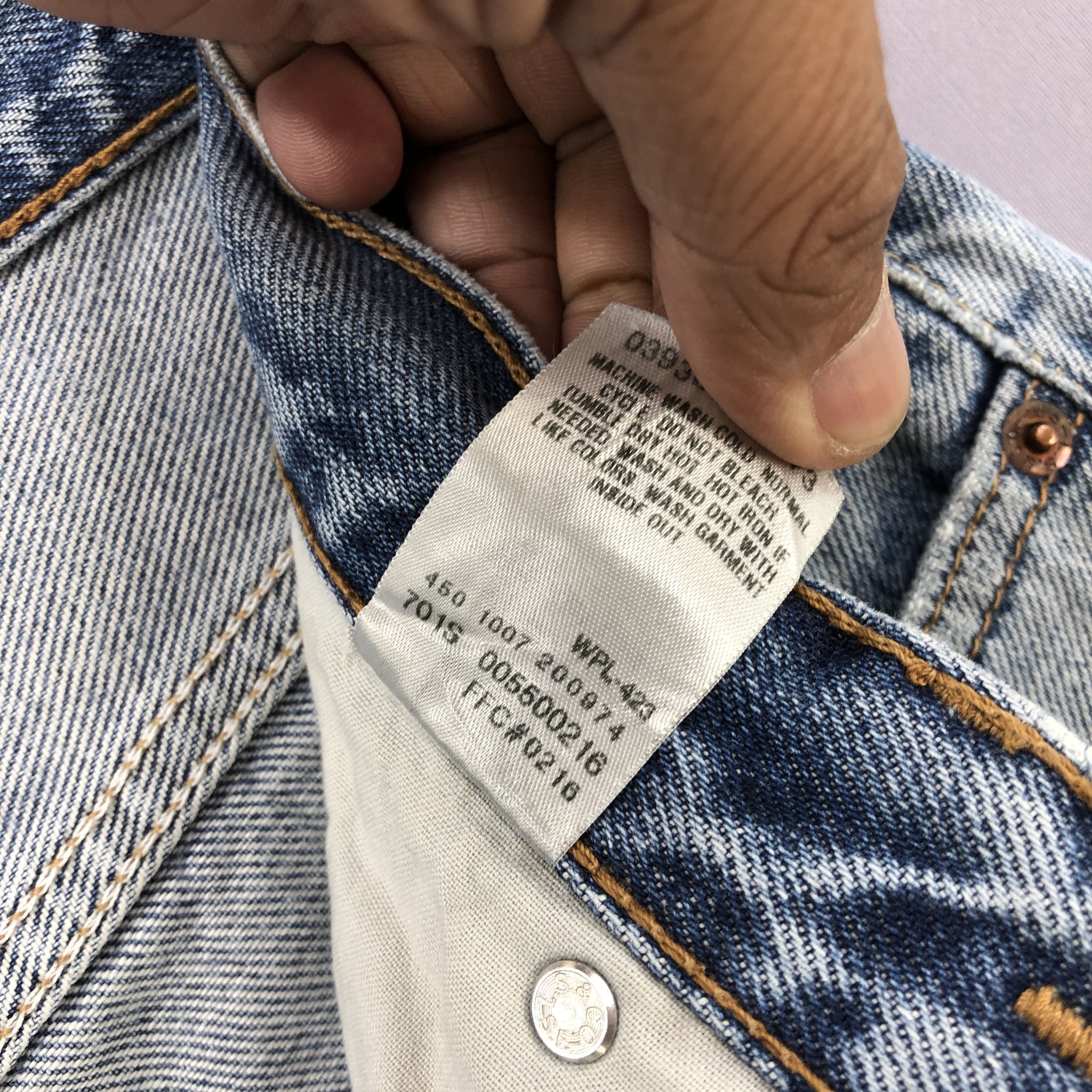 Levi's Vintage Y2K Levis 550 Jeans Levis Light Faded Ripped Denim Size US 30 / EU 46 - 10 Thumbnail