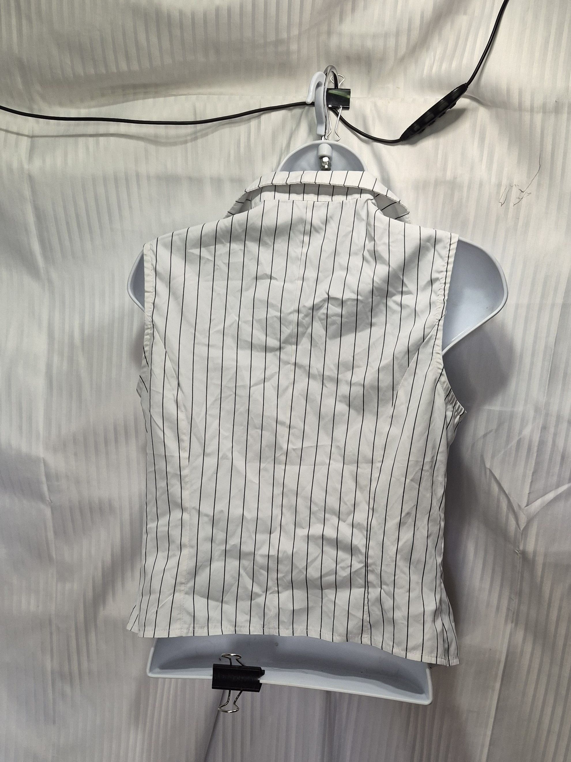 Other Medium Classic White Pinstripe Sleeveless Button-Front Top Size M / US 6-8 / IT 42-44 - 6 Thumbnail
